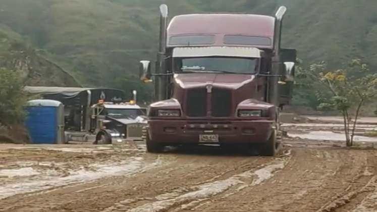En las actuales condiciones el tránsito automotor por la zona de El Tarrita se está volviendo cada vez más difícil./ Foto: Cortesía