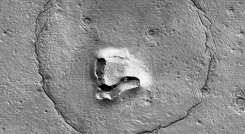 Científicos explican la curiosa foto de un "oso" en la superficie de Marte