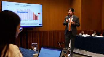 El presidente de la Cámara Colombiana de Construcción (Camacol), Guillermo Herrera, entregó un informe detallado sobre cómo marcha la venta de vivienda. / Foto: Camacol