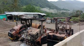Autoridades investigan quema de maquinaria amarilla en Arboledas	