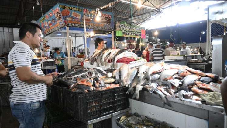 Venta de pescado en Cenabastos/Foto archivo